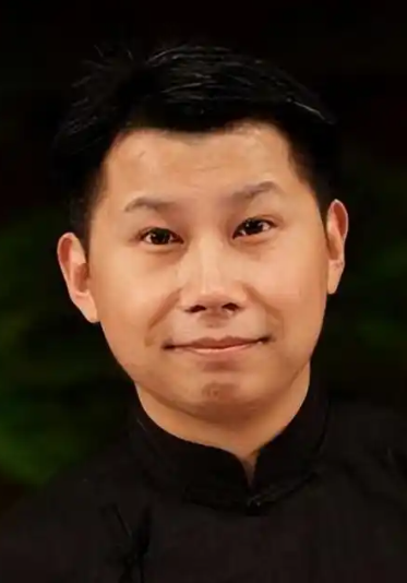 何云伟