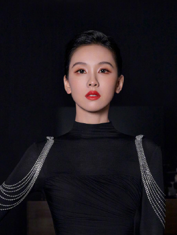陈都灵