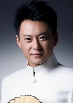 王斑