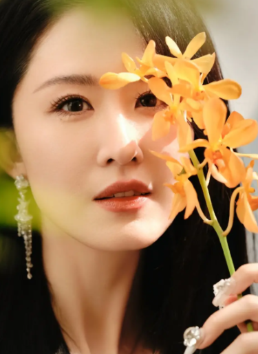 张雯