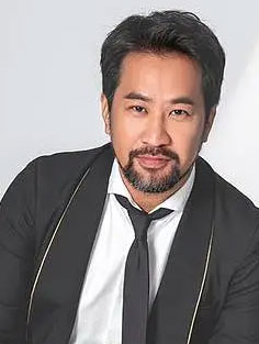 黄健玮